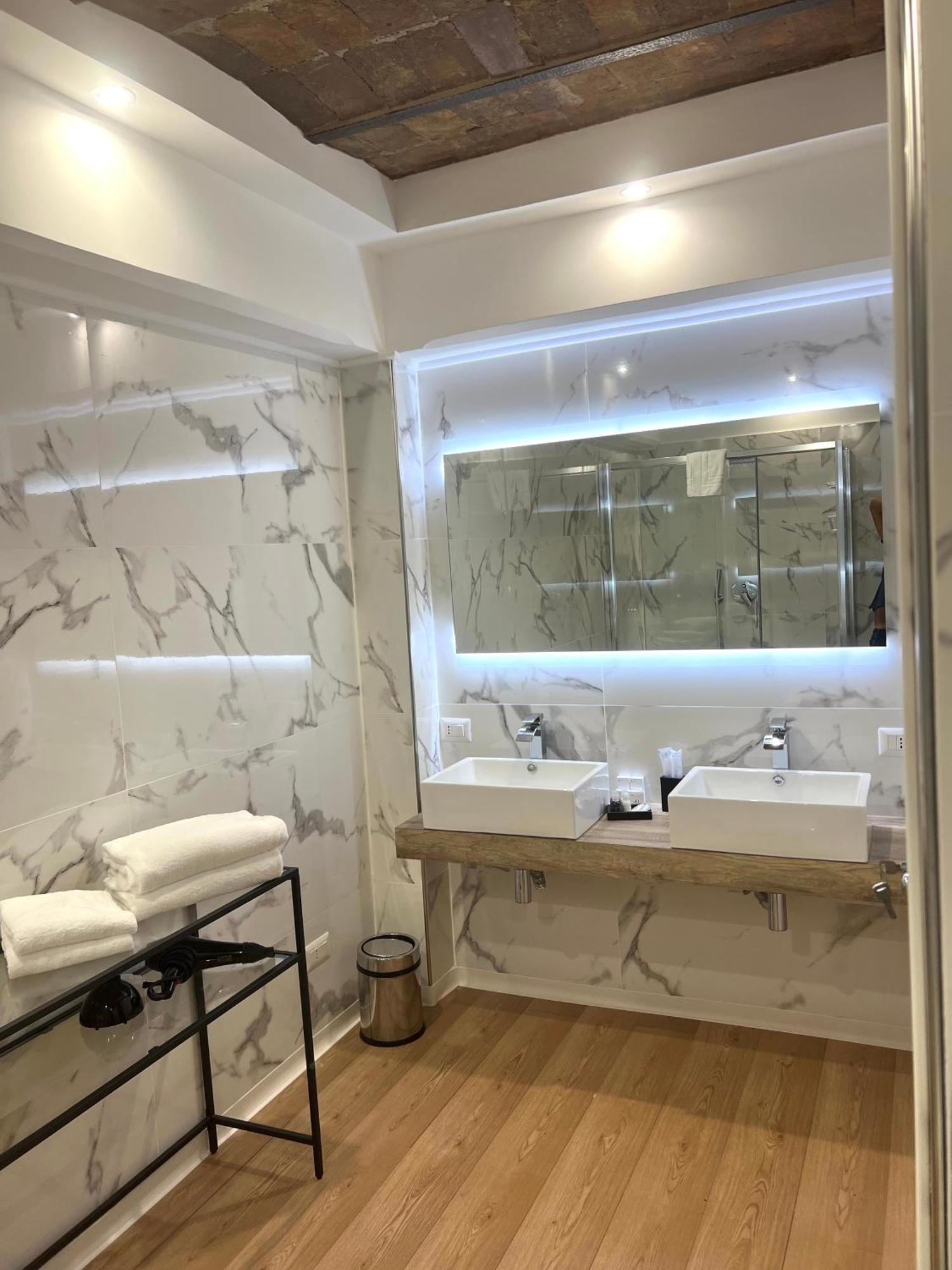 Alojamento de Acomodação e Pequeno-almoço Miluar Luxury - Vanvitelli *